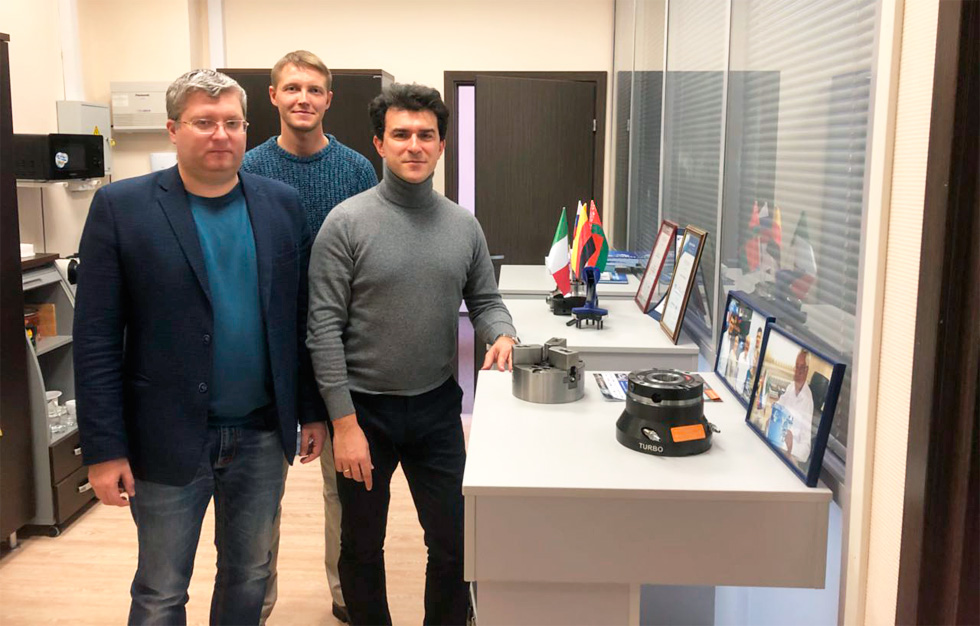 Специалисты СтанкоМашСтрой и компании SMW AUTOBLOK