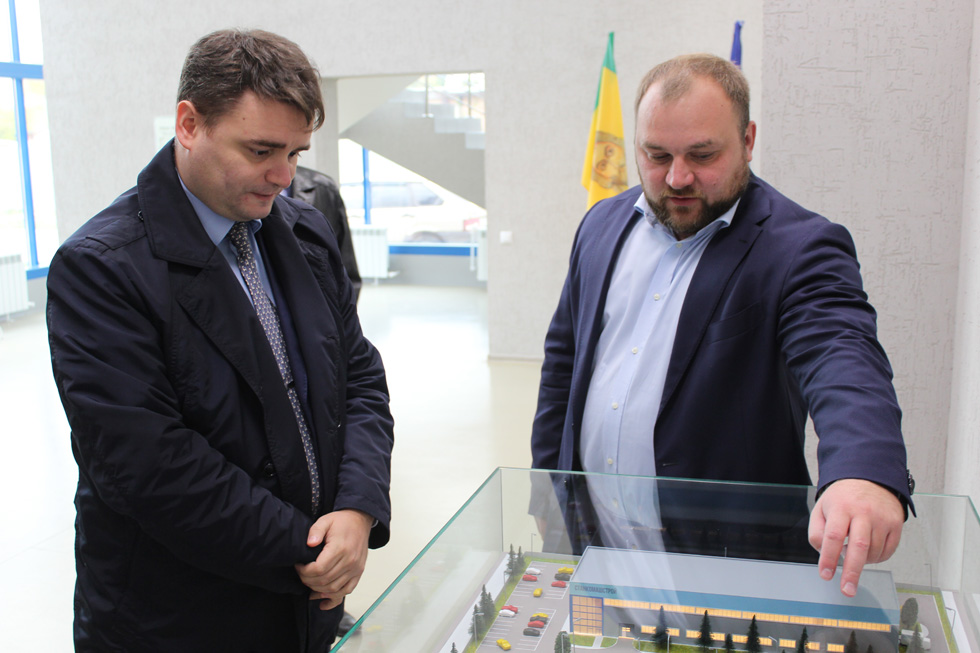 Василий Осьмаков на предприятии СтанкоМашСтрой